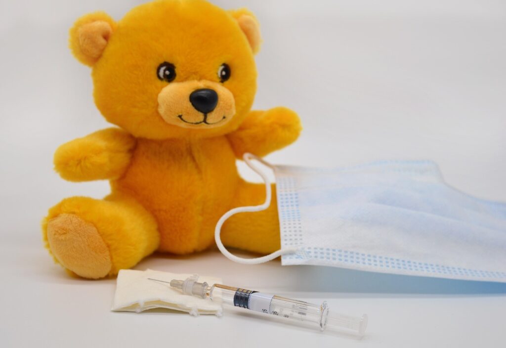 teddy bear, pediatric vaccination, flu vaccination, flu, injection, vaccination, healthcare, vaccinate children, pension, teddy, mask, children vaccination, corona, covid-19, pandemic, omicron, protection, flu vaccination, flu, vaccination, vaccination, vaccination, vaccination, vaccination, children vaccination, omicron, omicron, omicron, omicron, omicron